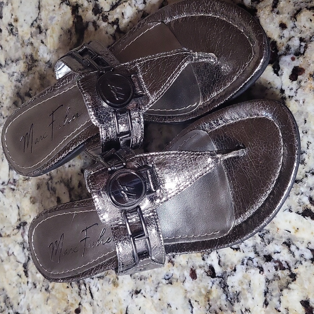 Marc Fisher Amina Flip Flop Sandals Size 5